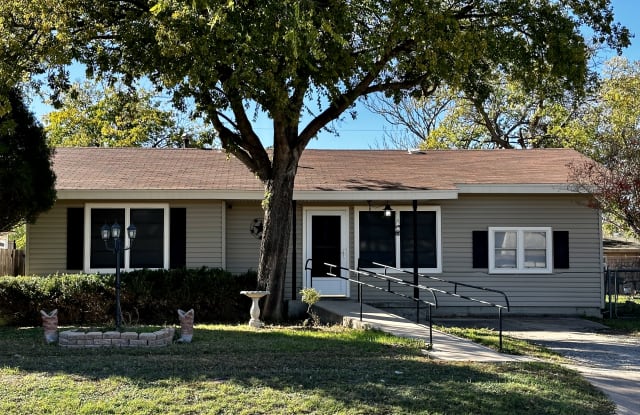 2826 Highland Avenue - 2826 Highland Avenue, Abilene, TX 79605