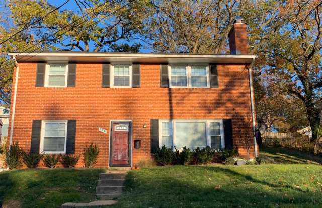 2341 N DICKERSON STREET - 2341 North Dickerson Street, Arlington, VA 22207