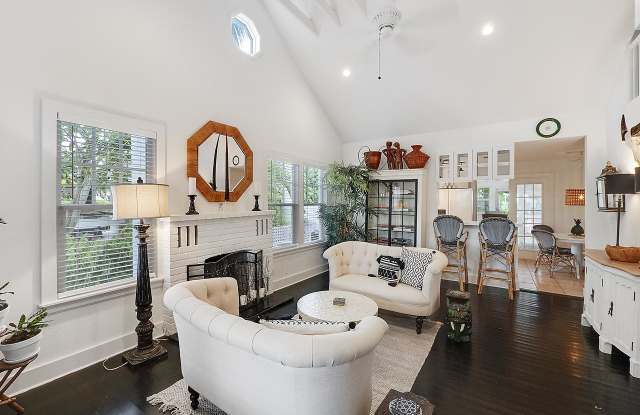716 N Lakeside Drive Gallery 4