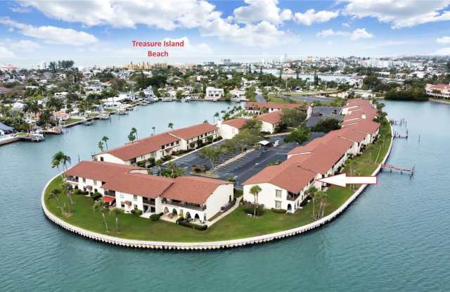 532 PLAZA SEVILLE COURT Gallery 2