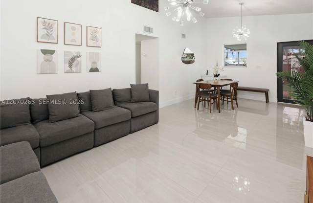 50 NW 68th Ct Gallery 3