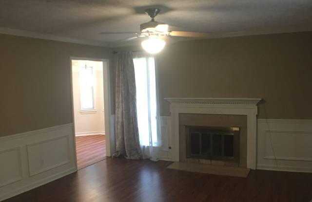 110 Braelinn Ct Gallery 3
