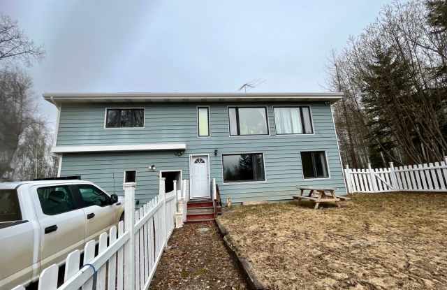 Pet friendly 2 bedroom, utilities included - 1764 Pine Ridge Drive, Steele Creek, AK 99712