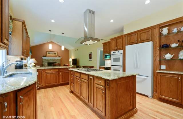 1248 North Lakeview Drive Gallery 2