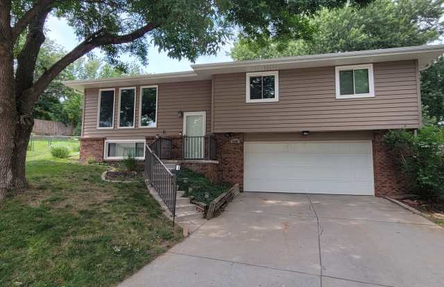 5208 Ascot Circle Gallery 2