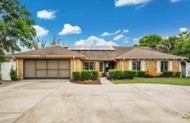 1341 W PORTILLO DRIVE - 1341 West Portillo Drive, Deltona, FL 32725