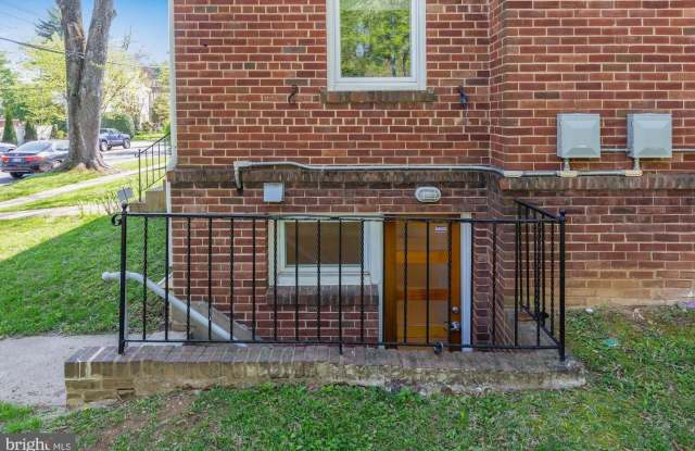 3640 EVERETT ST NW Gallery 3