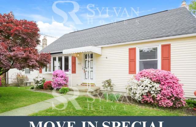 4114 Slater Avenue photos photos