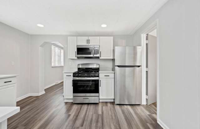 Stunning 3 bedroom home in Mt. Washington available August 1! photos photos