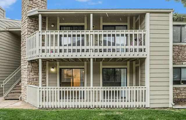 2 bedroom/2 bathroom main level condo! photos photos