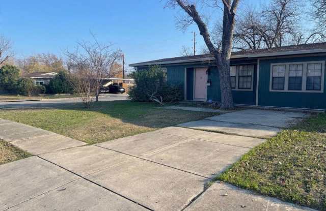 302 Storeywood photos photos