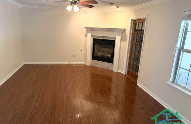 1215 Lyledale Road Gallery 3