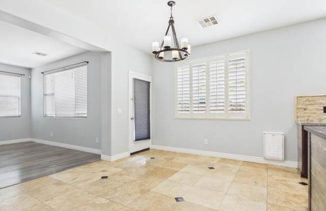 17648 W Lisbon Lane Gallery 3