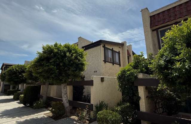 Bright and Airy 2 Story 2 BR/1.5BA townhome in Arcadia photos photos