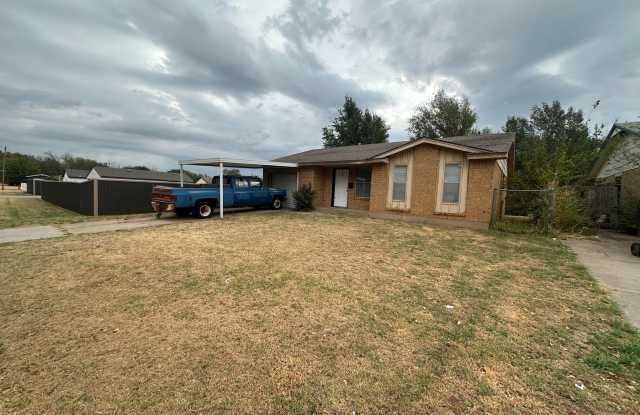3 Bed, 1.5 Bath, 1 Car Garage Brick Home Gallery 3