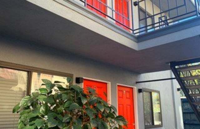 908 N LOUISE ST photos photos