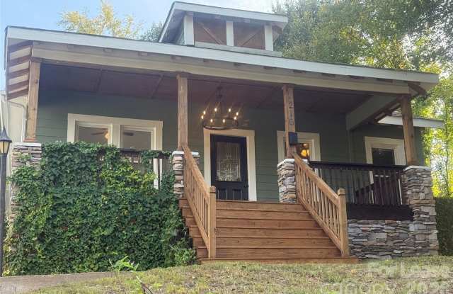 216 E Catawba Avenue Gallery 3