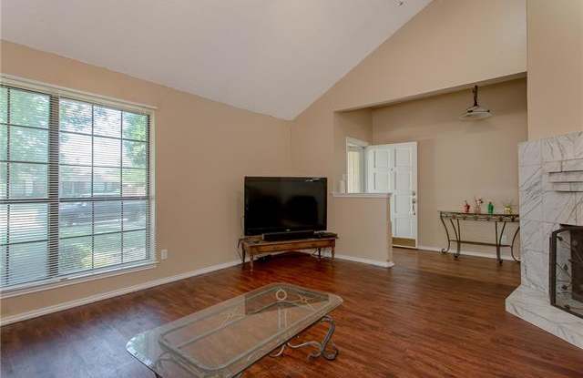 1402 Flameleaf Drive Gallery 4