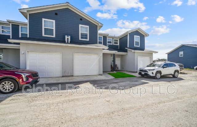 6914 Crestway Dr Gallery 2