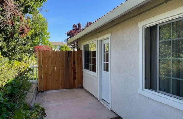 Fully furnished One bedroom ADU for rent in Fremont Parkmont area - 37873 Benchmark Court, Fremont, CA 94536