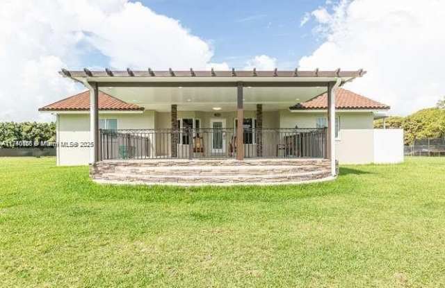 25040 SW 222nd Ave photos photos