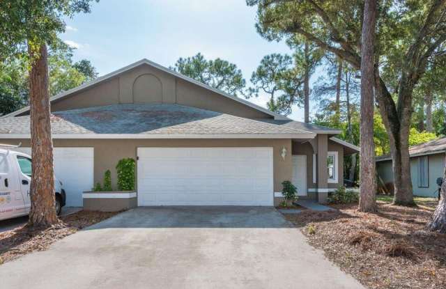 1025 Staghorn Street photos photos
