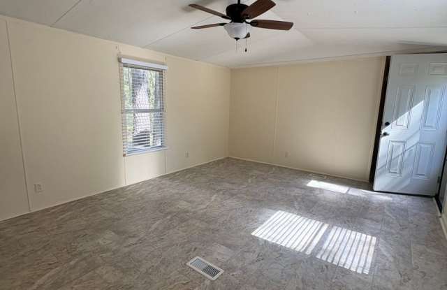 32601 Hillcreek Rd Gallery 3