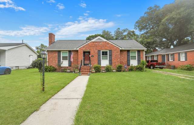Charming 3-Bedroom Home in Savannah’s Parkside Neighborhood photos photos