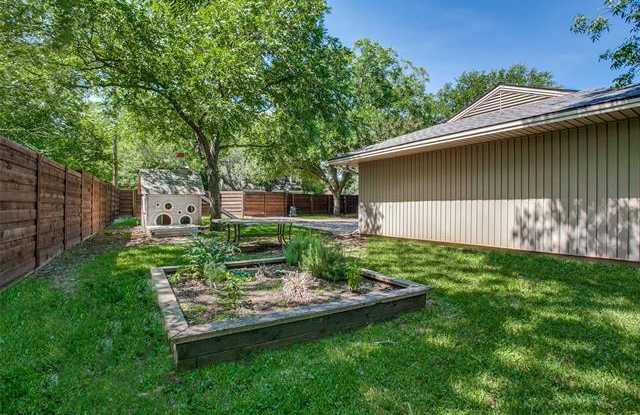 2640 Forest Grove Drive Gallery 4