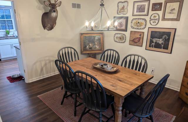 6517 Cottonwood St Gallery 3