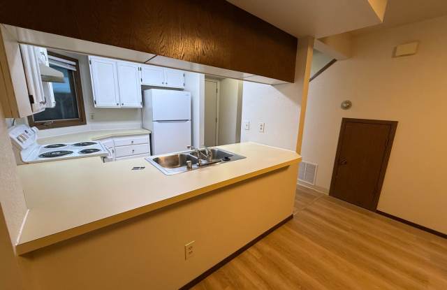 4075 E 20th Ave #B-44 - Updated Condo for Rent photos photos 4075 E 20th Ave #B-44 - Updated Condo for Rent photos photos