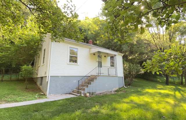Spacious 2 Bedroom/1 Bath Home photos photos