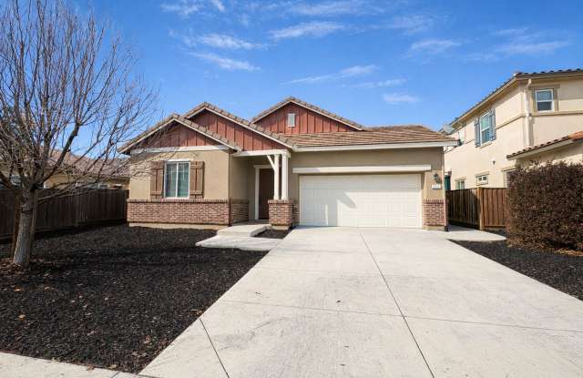 Charming! 3 Bedroom 2.5 Bath Single Family Home photos photos