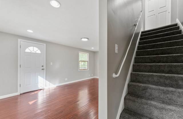 Charming 3-Bed, 1.5-Bath Home with Modern Upgrades on a Serene Street! Gallery 4