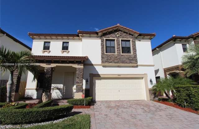 9941 NW 86th Ter photos photos