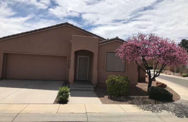1 Year rental only - 3-bedroom 2 bath Home in Cottonwood Commons Contact Property Pros 928-634-7710 photos photos
