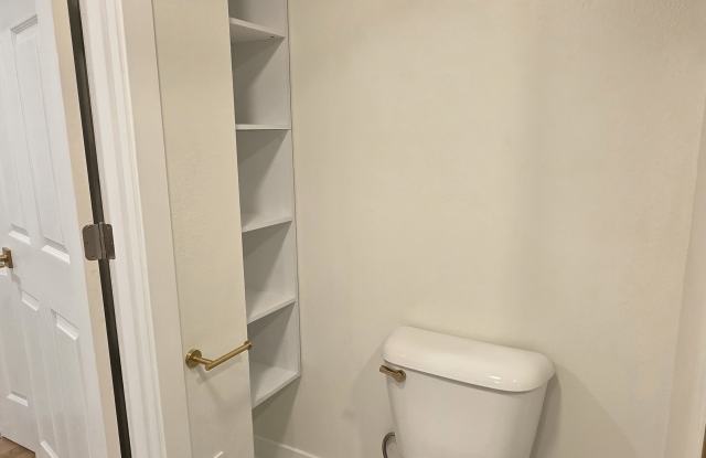 1113 N University Ave photos photos