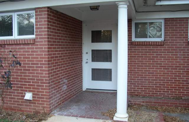 312 South Academy Street Gallery 4