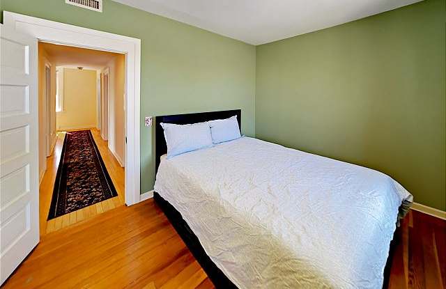 216 West Robinson Avenue - 216 West Robinson Avenue, San Diego, CA 92103