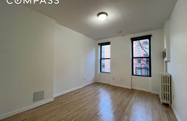 446 West 46th Street photos photos