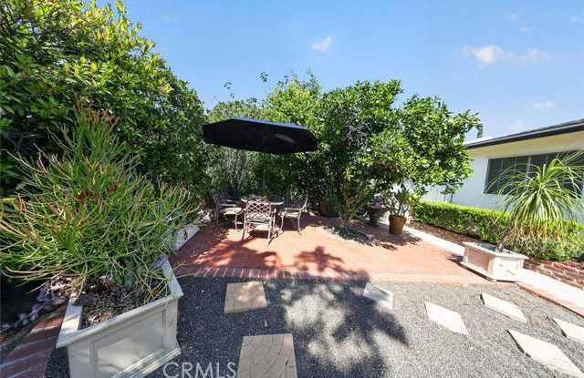 7502 Farmdale Avenue Gallery 4