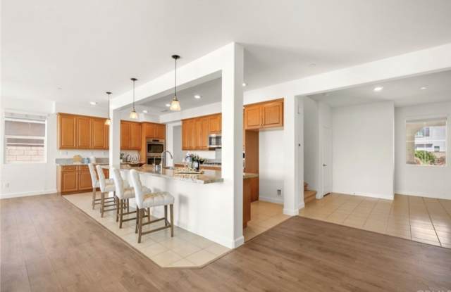 14925 Shoreham Street photos photos
