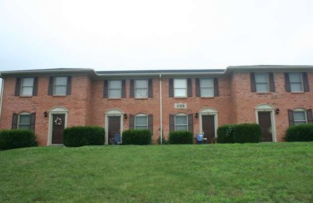 228 CALUMET DR2 photos photos