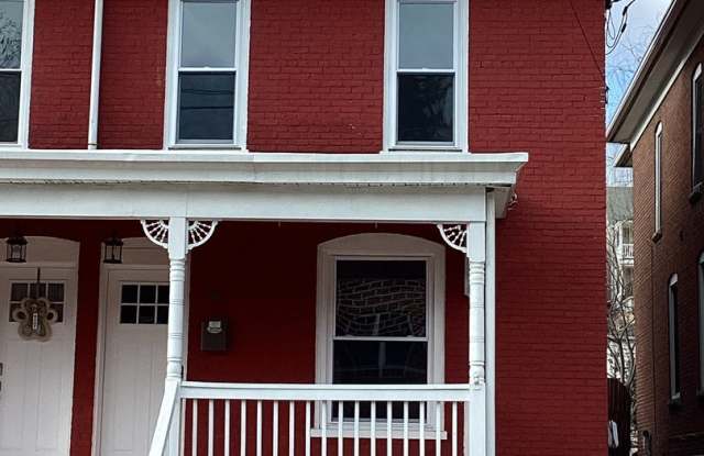 Beautifully Updated Half Duplex in the Boro photos photos