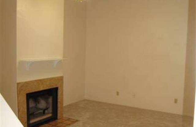 3010 N Bell Avenue Gallery 3