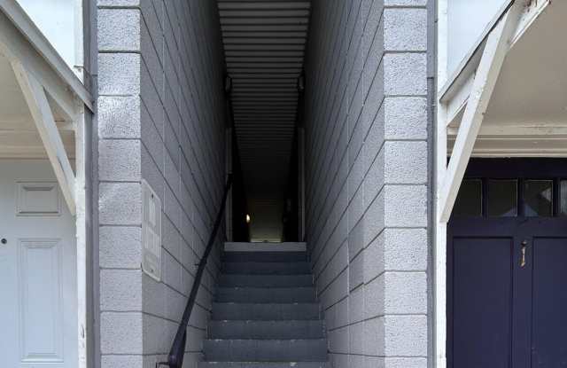 1124 WOODRUFF Avenue Gallery 3