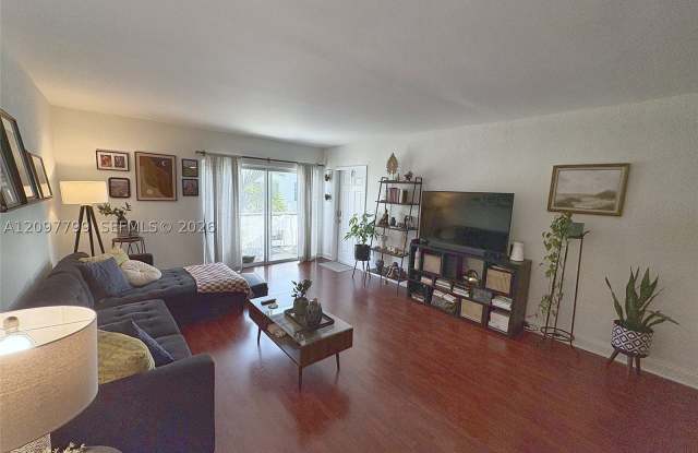 9280 Bay Harbor Ter Gallery 3