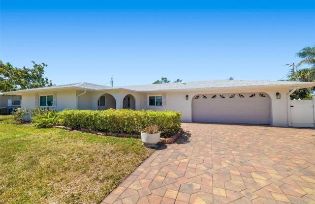 5522 YORKSHIRE WAY photos photos