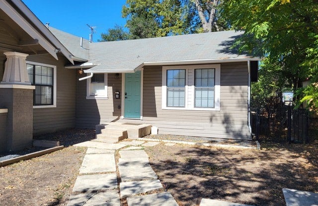1609 W Summit Ave - 1609 West Summit Avenue, San Antonio, TX 78201