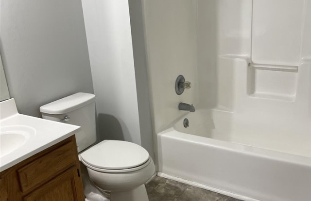 2970 N Mill Avenue - 2970 North Mill Avenue, Bowling Green, KY 42104 2970 N Mill Avenue - 2970 North Mill Avenue, Bowling Green, KY 42104